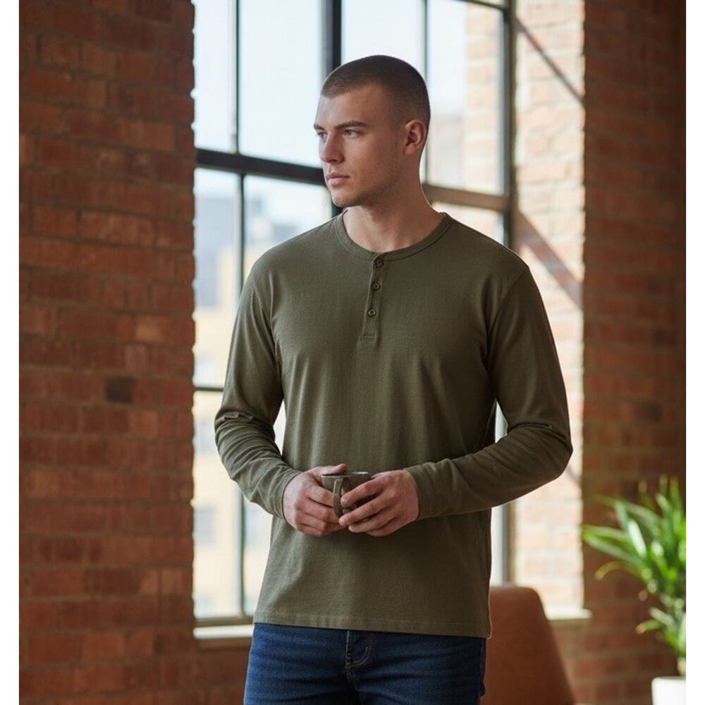 Club Monaco Men's Long Sleeve T-Shirt Size XL, Army Green